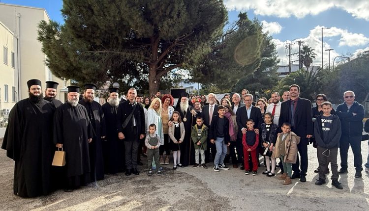 Χριστουγεννιάτικη-επίσκεψη-Κορίνθου-Παύλου-στο-Γενικό-Νοσοκομείο-Κορίνθου