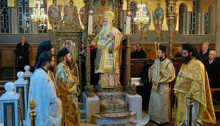 Χριστουγεννιάτικη-θεία-Λειτουργία-στην-Ιερά-Μητρόπολη-Βεροίας