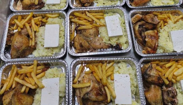 1000-Χριστουγεννιάτικα-γεύματα-από-την-Μητρόπολη-Καστορίας