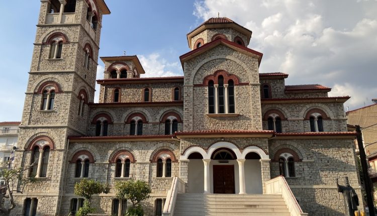 Εκατοντάδες-δέματα-αγάπης-από-την-Ιερά-Μητρόπολη-Φλωρίνης-τις-ημέρες-των-Χριστουγέννων