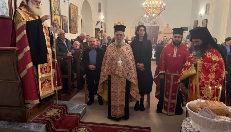 Ο-Μητροπολίτης-Ιεραπύτνης-στον-πανηγυρίζοντα-Ιερό-Ναό-Αγίου-Στεφάνου-στη-Συκιά-Σητείας