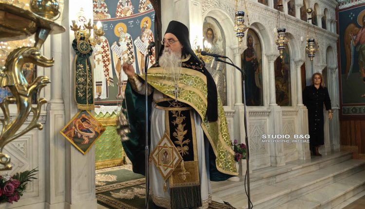 Ο-Καθηγούμενος-της-Ιεράς-Μονής-Αγίας-Παρασκευής-Μεγάρων-ιερούργησε-στον-ΙΝ.-Ευαγγελιστρίας-Ναυπλίου