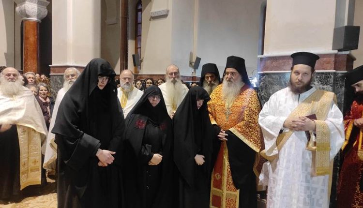 Ρασοφορίες-στο-Ιερό-Ησυχαστήριο-«Ο-Τίμιος-Σταυρός»-Μαψού-Κορινθίας