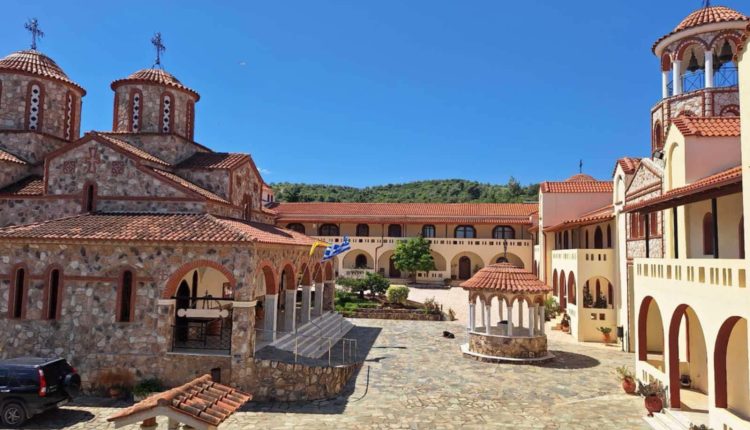 Ιερά-Αγρυπνία-επί-τη-εορτή-του-Μεγάλου-Βασιλείου-στην-ΙΜ-Αγ.-Αθανασίου-Πουλίτσας-Κορινθίας