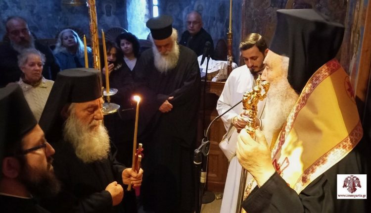 Κουρά-αρχάριου-ρασοφόρου-στην-Ιερά-Μονή-Γόλας