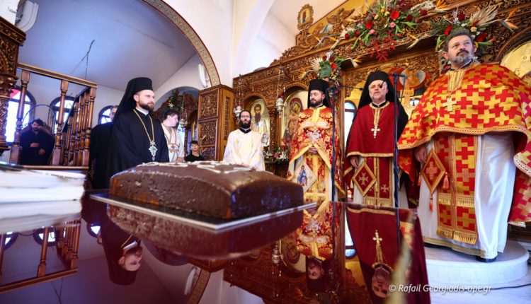 Λαμπρός-ο-εορτασμός-του-Αγίου-Βασιλείου-στην-Ιερά-Μητρόπολη-Θεσσαλονίκης-(ΦΩΤΟ)