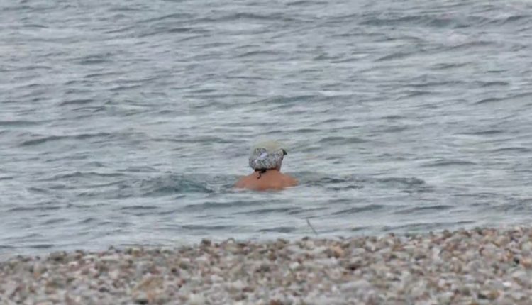 Πλαζ-Πατρών:-Οι-χειμερινοί-κολυμβητές-υποδέχονται-το-2026-στη-θάλασσα-–-ertnews.gr