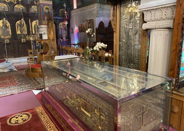 Οσιομάρτυρας-Εφραίμ:-Ο-θαυματουργός-Άγιος-της-Νέας-Μάκρης-(ΒΙΝΤΕΟ)