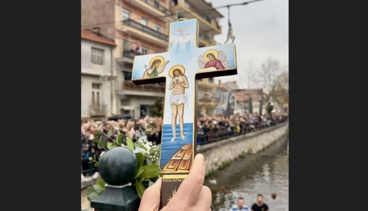 Όταν-ο-Χριστός-κατεβαίνει-στα-νερά-της-ζωής-μας-–-Του-Μητροπολίτη-Φλωρίνης