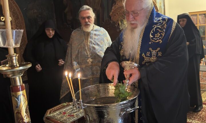 Παραμονή-εορτής-Θεοφανείων-στη-Μητρόπολη-Θηβών