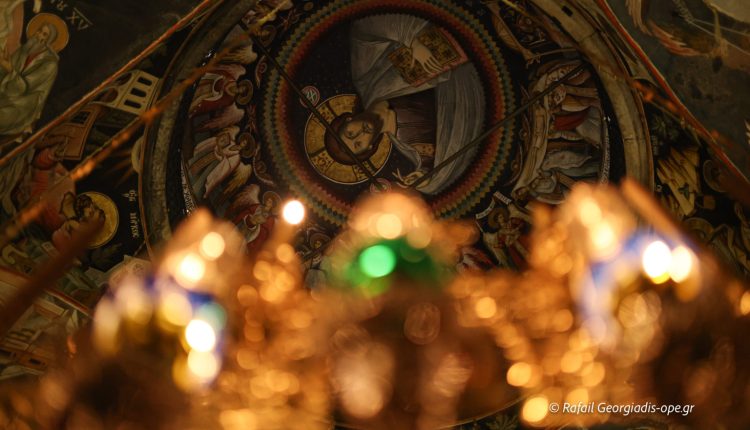 ΖΩΝΤΑΝΑ:-Ιερά-Αγρυπνία-των-Χριστουγέννων-από-την-ΙΜΜ.-Βατοπαιδίου-στο-pemptousia-fm