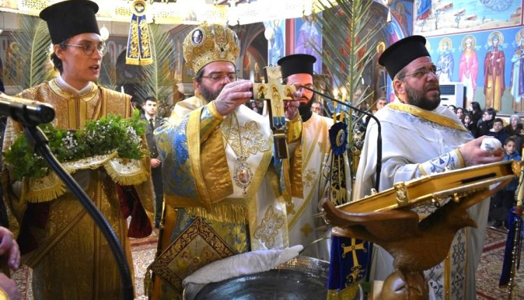 Τα-Άγια-Θεοφάνεια-στη-Μητρόπολη-Μαρωνείας