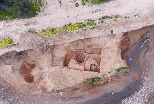 Ο-πίθος-που-έκρυβε-δύο-ανθρώπους-και-μια-ιστορία-5.000-χρόνων-–-Σημαντικά-αρχαιολογικά-ευρήματα-στη-Ραφήνα