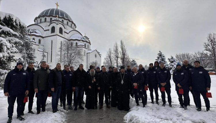 Στον-Πατριάρχη-Σερβίας-η-εθνική-ομάδα-Υδατοσφαίρισης-της-χώρας