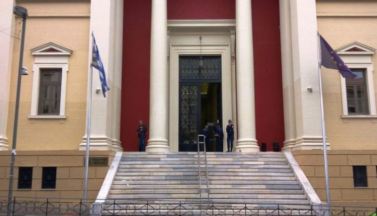 Απολογούνται-οι-τέσσερις-κατηγορούμενοι-για-τον-θανάσιμο-ξυλοδαρμό-του-30χρονου-στην-Πάτρα-–-ertnews.gr