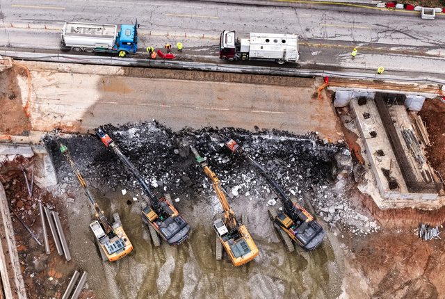 Ξεκίνησε-η-κατεδάφιση-της-γέφυρας-Πανοράματος-στην-Περιφερειακή-Οδό-της-Θεσσαλονίκης