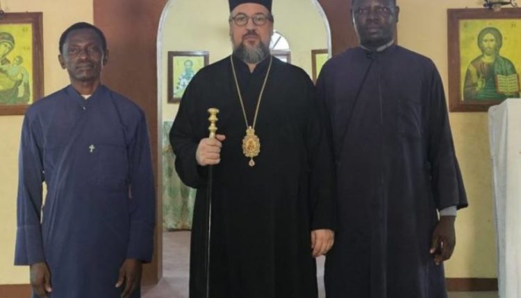 Ο-Μητροπολίτης-Άκκρας-στο-«Βασίλειο-των-Ασάντι»