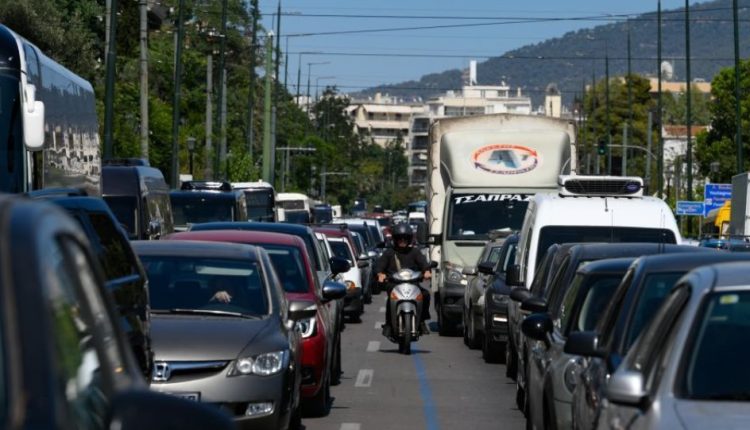 «Τέλος-χρόνου»-για-τα-τέλη-κυκλοφορίας:-Ποιες-φορολογικές-υποχρεώσεις-πρέπει-να-πληρωθούν-σήμερα
