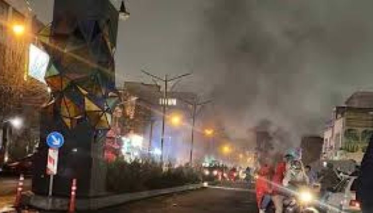 Φόβοι-για-εκατοντάδες-νεκρούς-στο-Ιράν:-«Έτοιμες-να-επέμβουν»-οι-ΗΠΑ