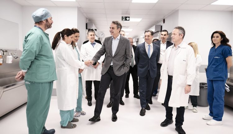 Επίσκεψη-Κ.-Μητσοτάκη-στο-ανακαινισμένο-Ογκολογικό-Νοσοκομείο-«Άγιος-Σάββας»