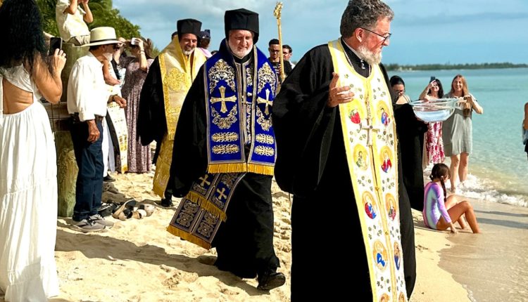 Ο-Αμερικής-Ελπιδοφόρος-στην-Ελληνορθόδοξη-Κοινότητα-του-Ευαγγελισμού-στις-Μπαχάμες