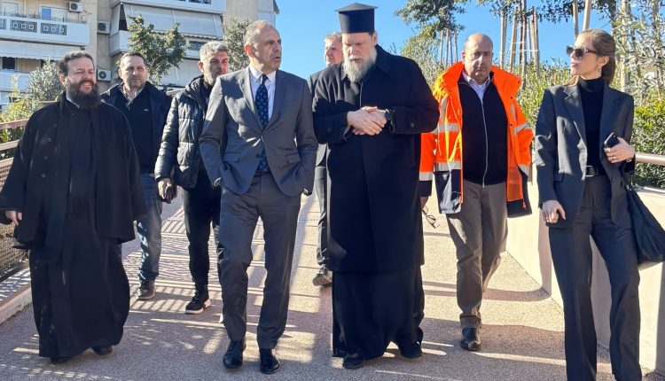 Επίσκεψη-του-Υπουργού-Εξωτερικών-στο-«Ιωνικό-Κέντρο»-της-ΙΜ.-Νέας-Ιωνίας