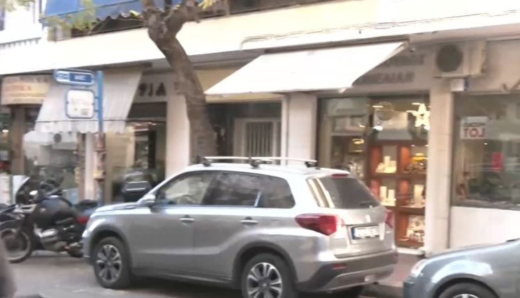 Νέα-μαρτυρία-για-τη-16χρονη-Λόρα-από-κοσμηματοπώλη-στου-Ζωγράφου:-Με-ρώτησε-αν-αγοράζω-χρυσό-και-μου-ζήτησε-να-της-καλέσω-ταξί