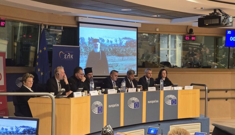 Στο-Ευρωκοινοβούλιο-η-κληρονομιά-του-μακαριστού-Αλβανίας-Αναστασίου