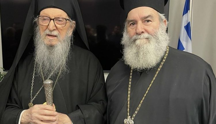 Ο-Μάνης-Χρυσόστομος-στην-εκδήλωση-τιμής-προς-τον-Αρχιεπίσκοπο-πρώην-Αμερικής-Δημήτριο