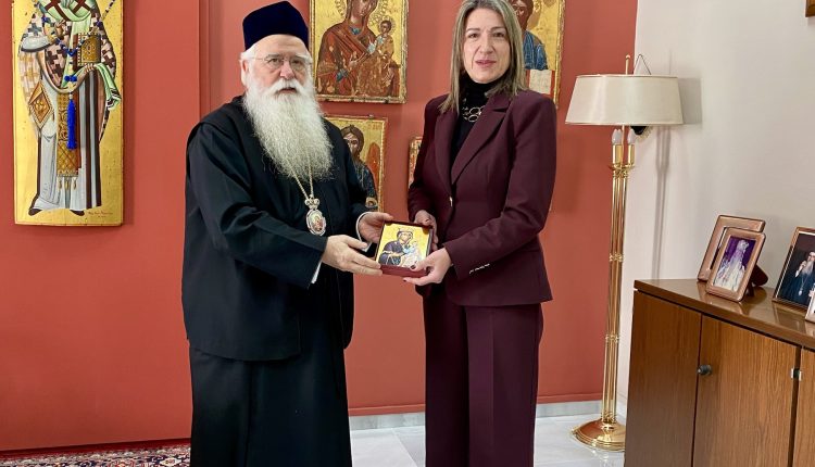 Εθιμοτυπική-επίσκεψη-της-νέας-Προέδρου-του-Δικηγορικού-Συλλόγου-Βόλου-στον-Μητροπολίτη-Δημητριάδος