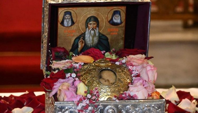 Στη-Βουλγαρία-τα-ιερά-λείψανα-των-Οσίου-Δαυίδ-του-εν-Ευβοία-και-του-Αγίου-Ιωάννου-του-Ρώσου
