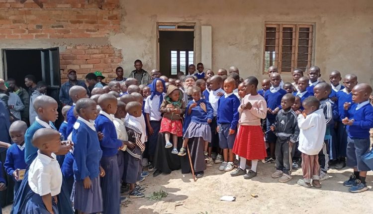 h-Ιερά-Μητρόπολη-Αρούσας-στηρίζει-την-εκπαίδευση-στην-Τανζανία