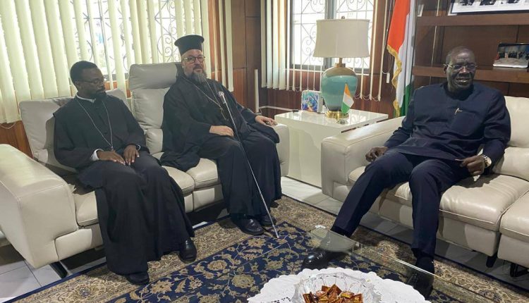Συνάντηση-Μητροπολίτη-Άκκρας-με-τον-Πρέσβη-της-Δημοκρατίας-της-Ακτής-Ελεφαντοστού