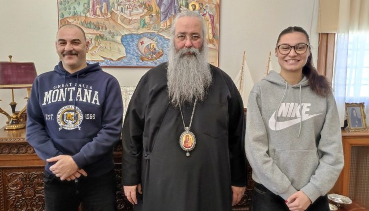 Συνάντηση-Μητροπολίτη-Κίτρους-με-την-πρωταθλήτρια-του-καράτε-Μαριάντα-Ζαμαντζά