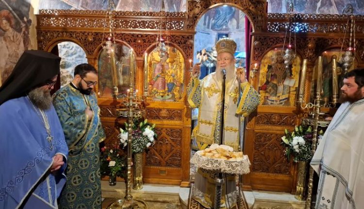 Ο-Μητροπολίτης-Χαλκίδος-στην-Ιερά-Μονή-Αγίου-Νικολάου-Άνω-Βάθειας