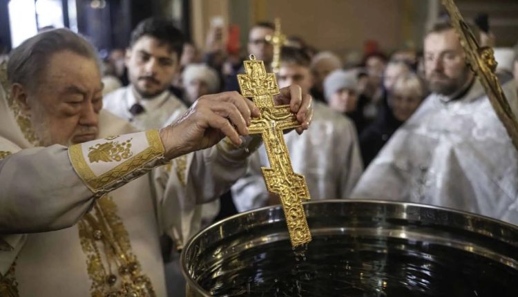 Εορτή-των-Θεοφανείων-στον-Καθεδρικό-Ναό-της-Αγίας-Μαρίας-της-Μαγδαληνής