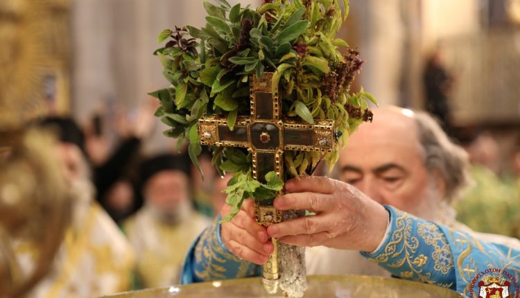 Η-Δεσποτική-εορτή-των-Θεοφανείων-στον-Πανάγιο-Τάφο