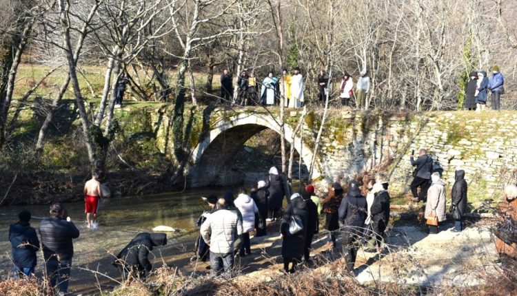 Θεοφάνεια-στο-Εξωκκλήσιο-Αγίου-Γεωργίου-του-εξ-Αργυρουπόλεως-στα-«Παρχάρια»-Νυμφαίας