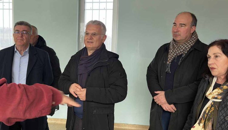 Μια-δυνατή-αρχή-για-κάθε-παιδί-|-Αυτοψία-Περιφερειάρχη-Δημήτρη-Πτωχού-στον-βρεφονηπιακό-σταθμό-Αγίου-Γεωργίου-Κορίνθου-–-Περιφέρεια-Πελοποννήσου