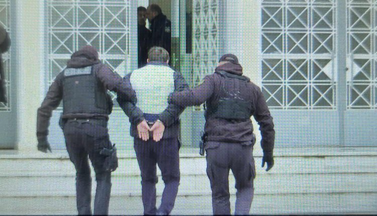 Αγρίνιο:-Απολογείται-ο-καθ’-ομολογίαν-δράστης-της-δολοφονίας-του-50χρονου-–-ertnews.gr