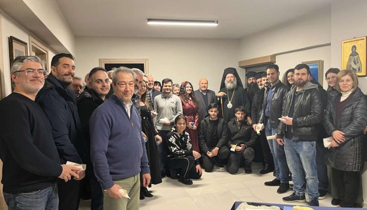 Ευλογία-Αγιοβασιλόπιτας-στη-Σχολή-Βυζαντινής-Μουσικής-της-Μητροπόλεως-Ρεθύμνης