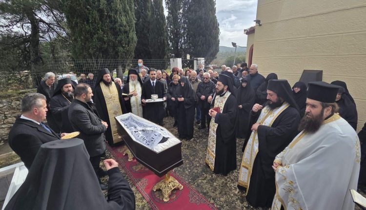 Η-Εξόδιος-Ακολουθία-της-μακαριστής-Παναρέτης-μοναχής-της-Ι-Μ.-Αγίου-Νικολάου-Καλτεζών