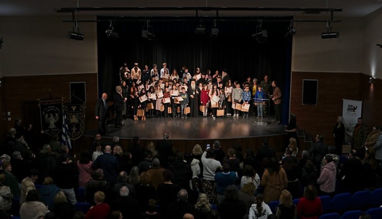 «Γιορτή-των-Γραμμάτων»:-Εκδήλωση-για-τους-Τρείς-Ιεράρχες-στη-Νάουσα