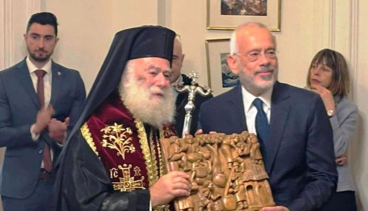 Ο-Πατριάρχης-Αλεξανδρείας-στην-Ελληνική-Πρεσβεία-στο-Κάιρο