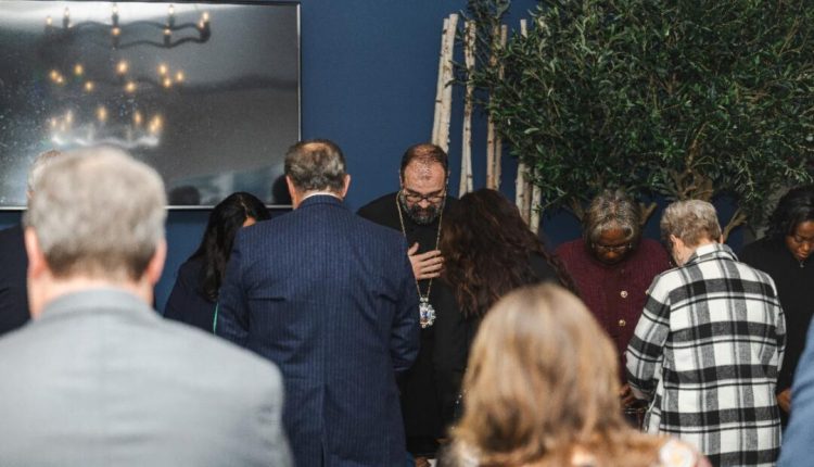 Ο-Μητροπολίτης-Σικάγου-φέρνει-κοντά-ηγέτες-του-Ιλινόις-για-τον-ρόλο-της-πίστης-στη-δημόσια-προσφορά