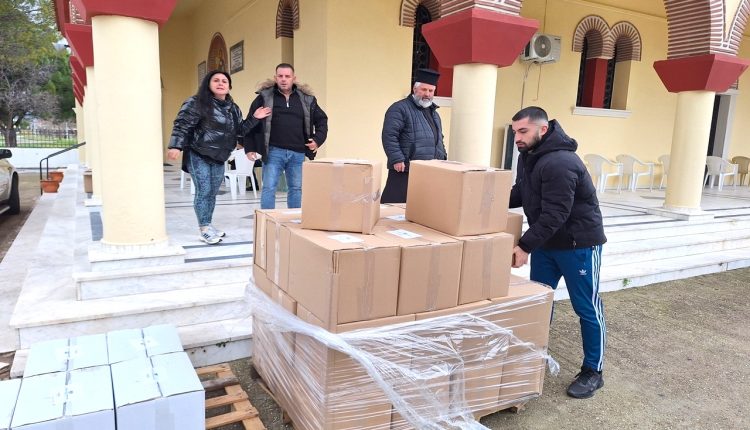 Διανομή-δεμάτων-αγάπης-σε-σε-ευπαθείς-ομάδες-και-άπορες-οικογένειες-της-ΙΜ.-Μαρωνείας