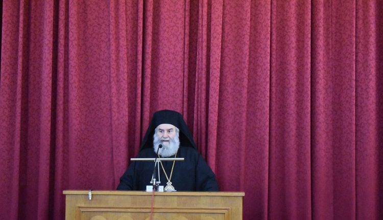 Ομιλία-Μητροπολίτη-Μάνης-για-τους-Τρεις-Ιεράρχες