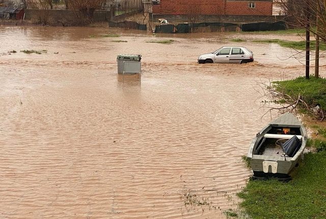 Ισχυρές-βροχές-προκάλεσαν-προβλήματα-σε-Έβρο-και-Ροδόπη