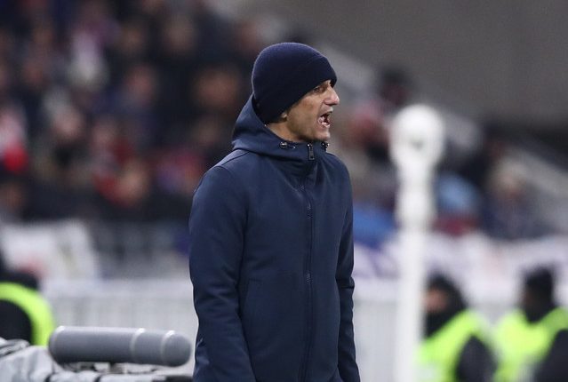 Έξαλλος-με-τη-διαιτησία-ο-Λουτσέσκου:-Ήταν-εχθρική,-υπάρχει-φάουλ-στον-Κωνσταντέλια-στο-πρώτο-γκολ