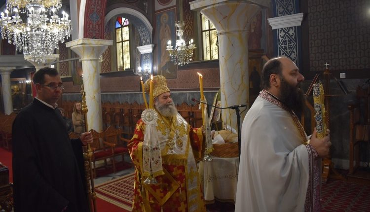 Θεία-Λειτουργία-για-τα-παιδιά-του-Λυκείου-Γυθείου-με-αφορμή-την-εορτή-των-Τριών-Ιεραρχών